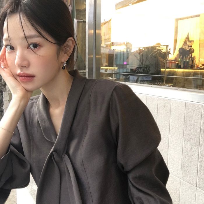 (3rd_4/7th pre-order delivery) Draped tie blouse_brown