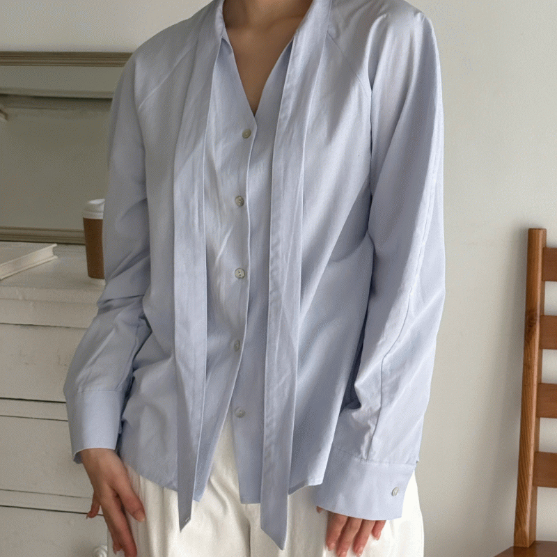 Prue (Order runaway/guest look🩵) Glossy tie blouse (sky blue)