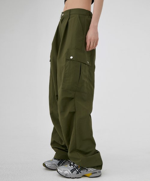 Nylon Cargo Wide Hidden Banding Pants Khaki