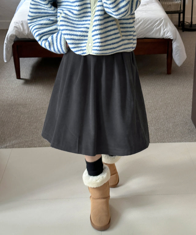 Daily Jussle Dersling Pintuck Flare Back-Banding Midi Skirt