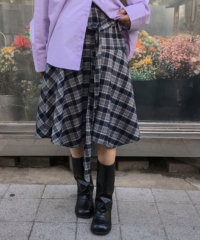 Daily Ju Atama Checkered Unbalanced Strap Midi Skirt