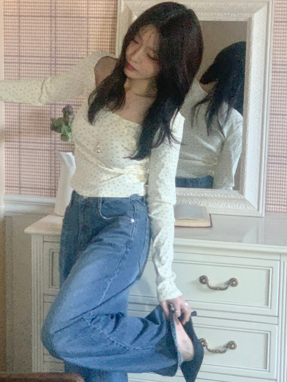 Le Bonair Pinter Flower Punching T-shirt t-shirt