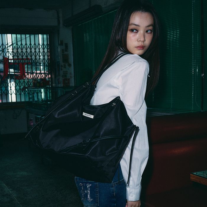 Connie Belted Big Shoulder Bag [Nylon Black]