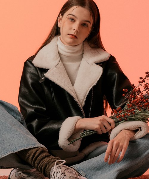 WOMEN Crack Dumble Oversized Shearling Fleece Jacket Black_White [Rider ver.]