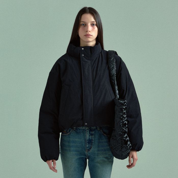 High-neck short padded jumper black