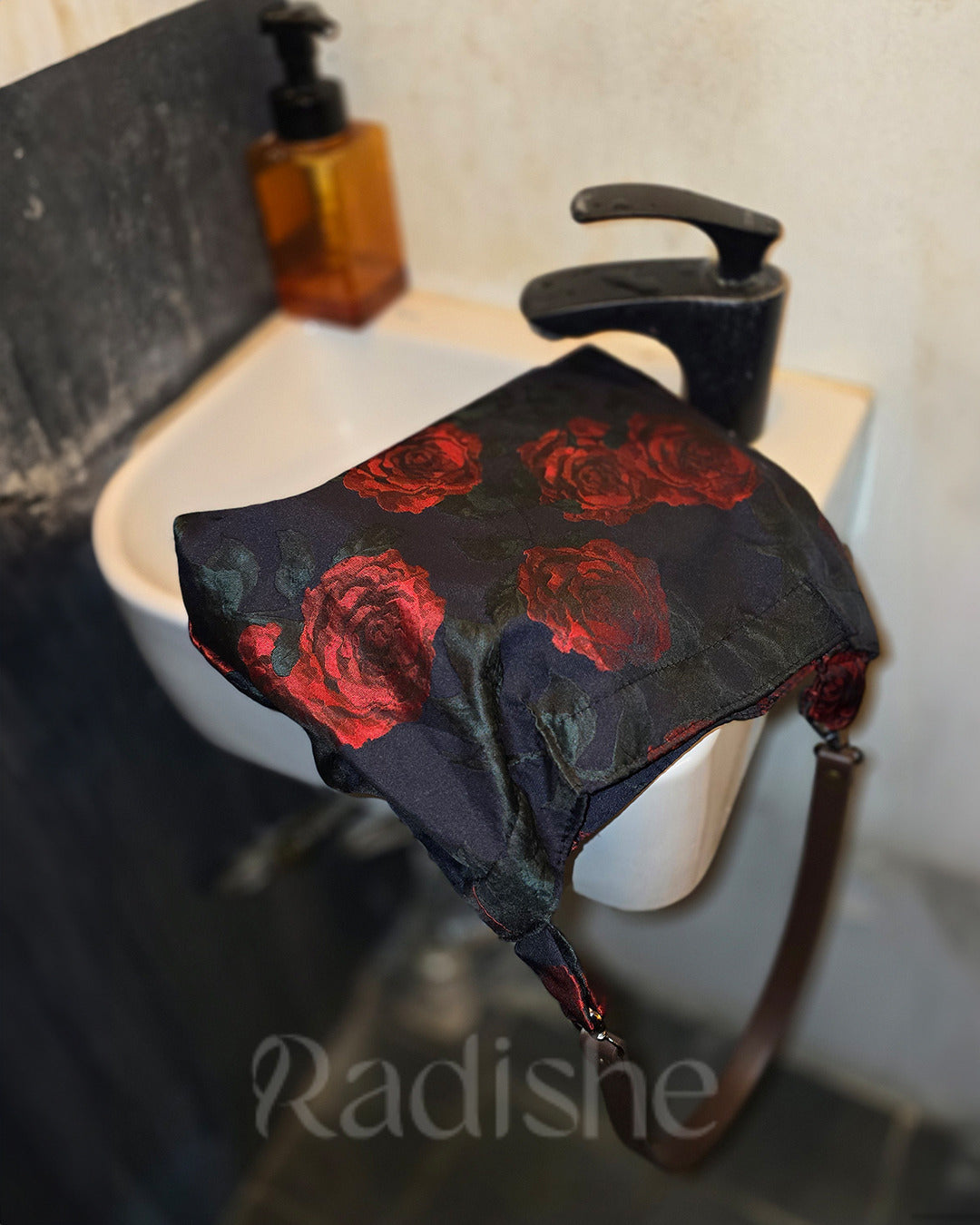 Radish Hina Bag (Navy)