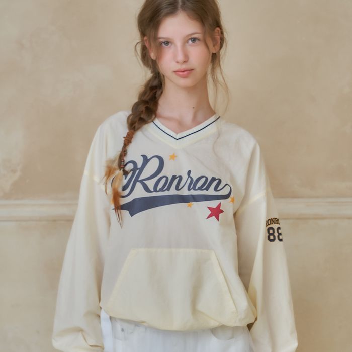 RONRON NYLON V NECK ANORAK SWEATSHIRT CREAM