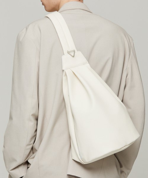 NATIONAL PUBLICITY Taho WR Leather Sling Bag Ivory - Size & Late | Musinsa