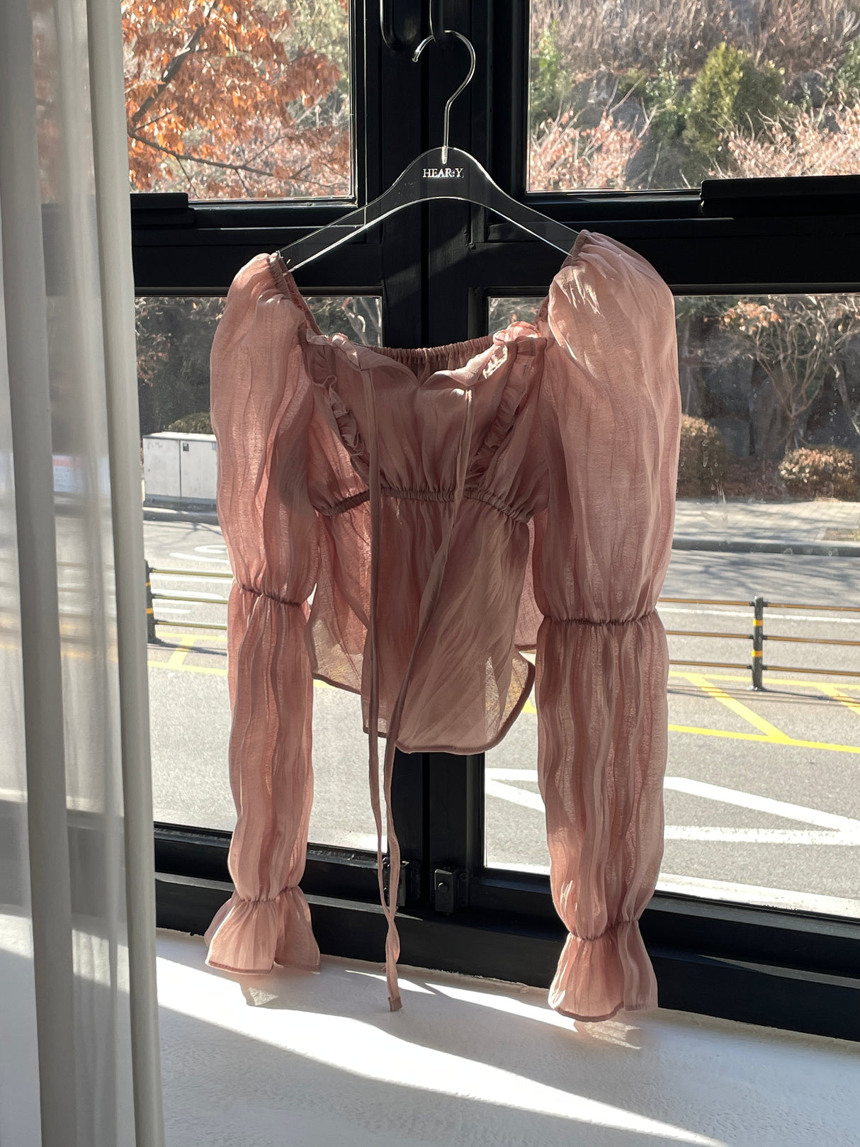 Harry [The Dear/MADE/Lovely] Spring Pleated Shirring Cropped Blouse Guest Look Opening Look