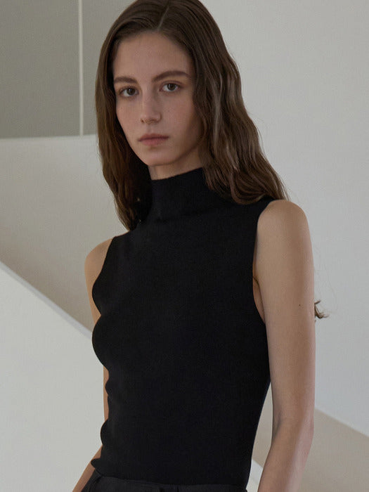Half neck sleeveless knitwear black OU411