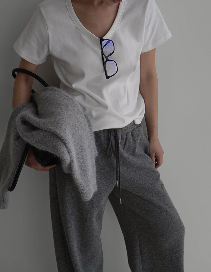 Larum [by LAROOM ｜ departs today] U-neck peach napping T-shirt