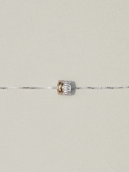 VERA ETERNITY NECKLACE
