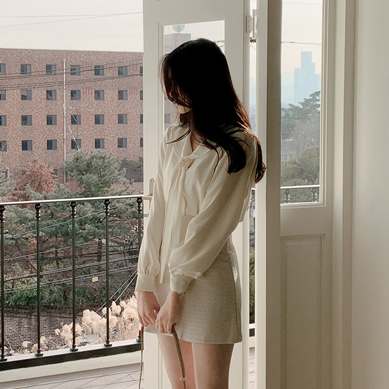 Artrans 🚚Sent on the same day [Soft Texture] Rodia Sailor Collar Ribbon Tie Chiffon Blouse Date Look, Work Look, Interview Look, Office Look, Ribbon Blouse, Spring Clothes bs6770