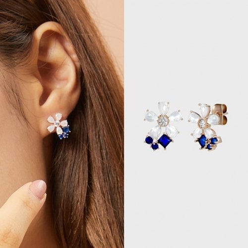 Chelsea Earrings 14K Gold Pin MCER0067