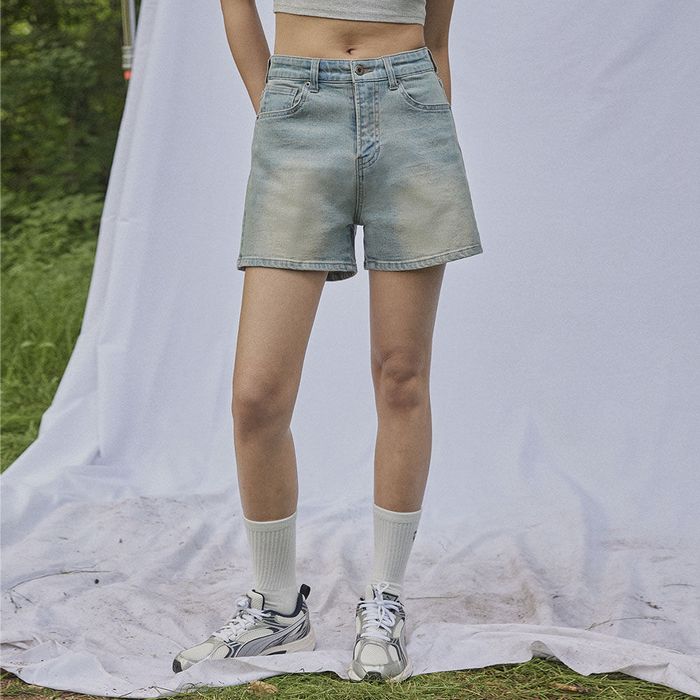 Flower 7956 The Steady Wash Light Indigo Shorts Hot Pants