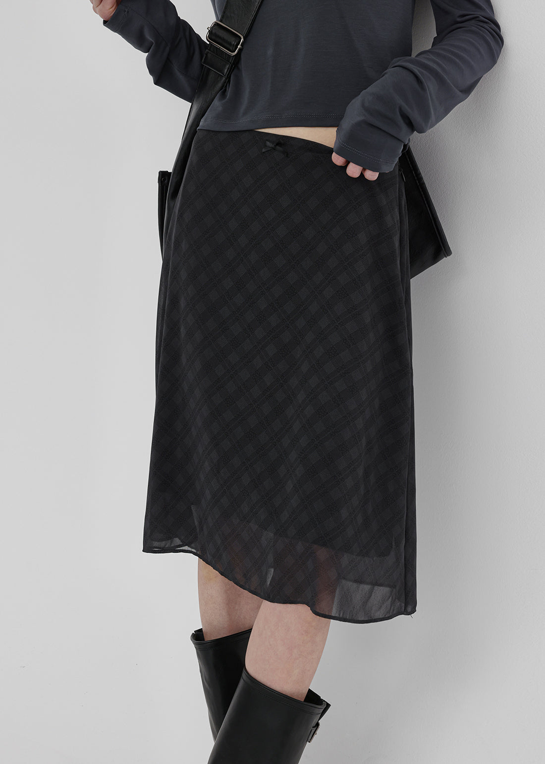 Black-up melon check chiffon midi skirt