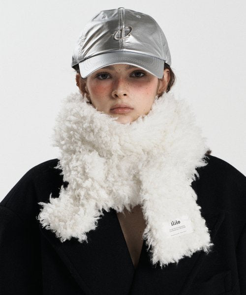 White fluffy muffler