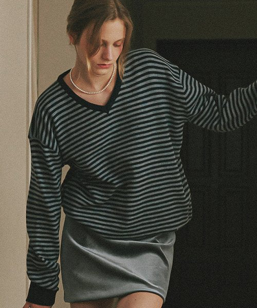 STRIPE V NECK LOOSE FIT KNIT BLUE STRIPE