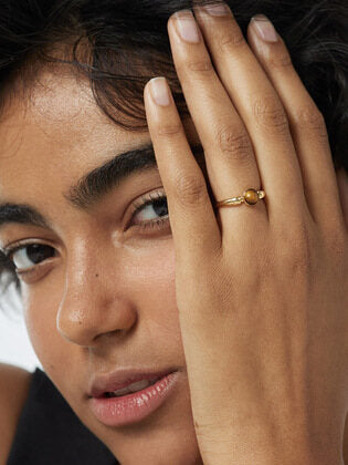 Round tiger's eye ring