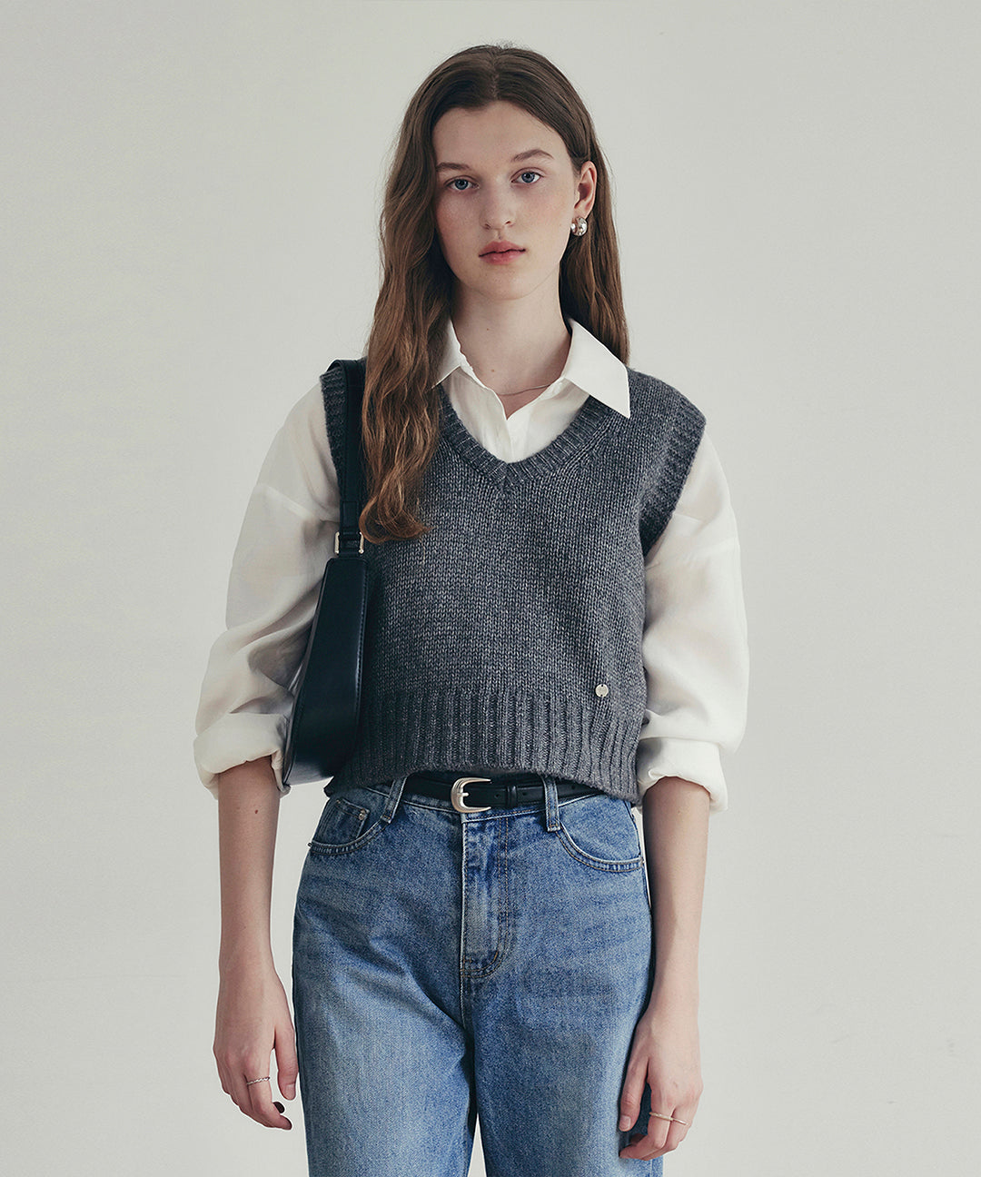 Royale V-Neck Cropped Wool Knitwear Vest - 2 Colors