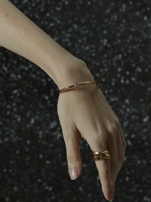 SHINY LID BANGLE WHITE GOLD