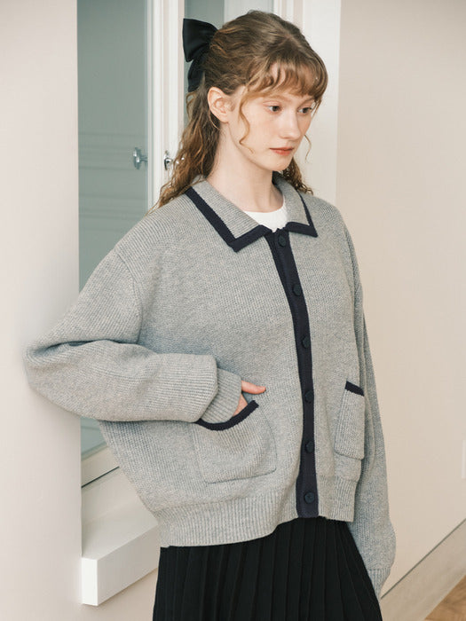 Color-contrast button cardigan_gray