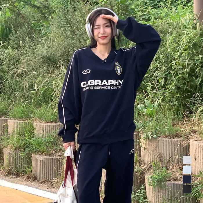 [SET] [Choosing long pants OR shorts] 24H Track V-neck Set-up_Dark Navy