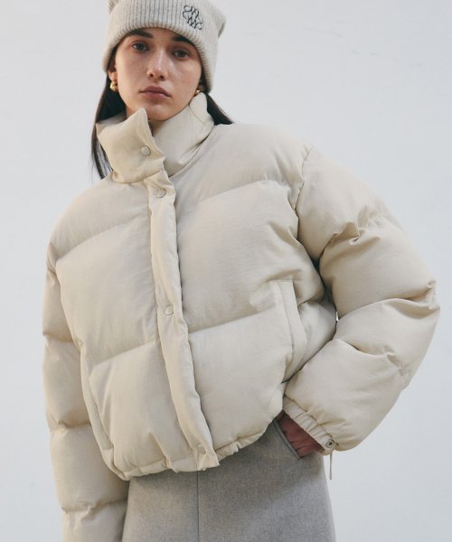 Highneck Puffer Short Padding_Cream Beige