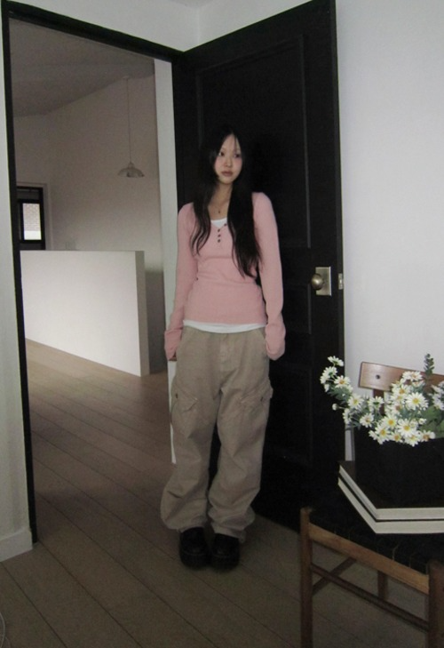 Is this [Stock delay of 7 days or more] Dipping Cargo Pants [3c]