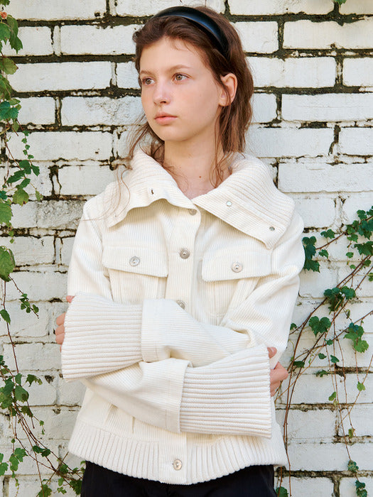 Knitted high neck jacket (white)