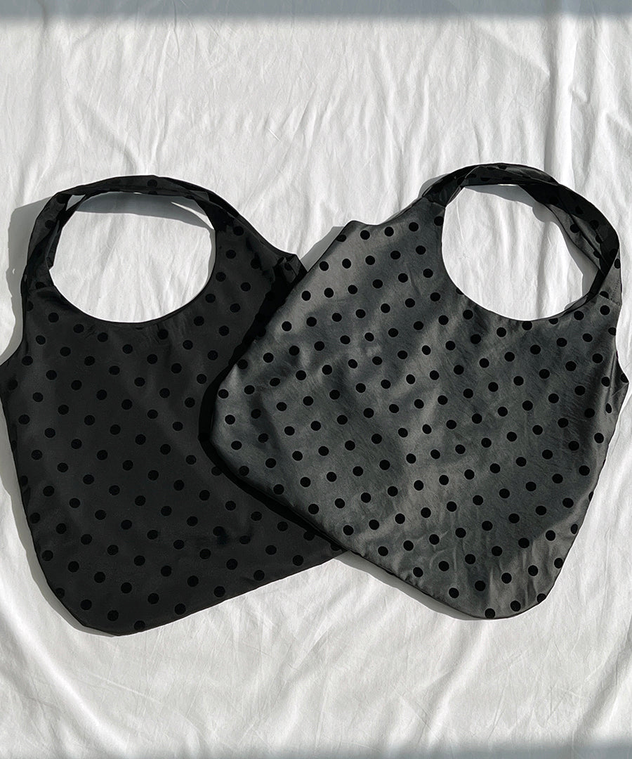 Kuchimachi [Bobusu/straight forward delivery] Dot Big Shoulder Bag (2 colors)