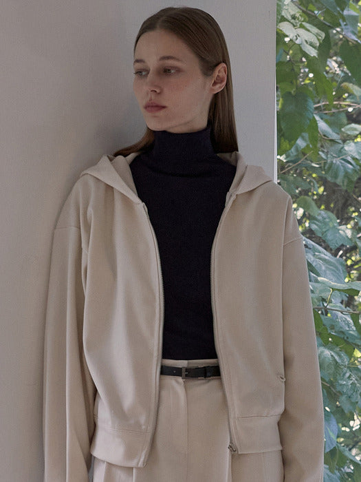 Ivory warmer hood zip-up amr1687