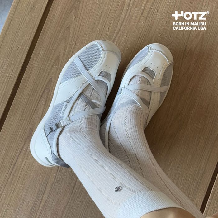 [Shoomeng Wear] Romari Bendable Flat Sneakers (3 colors)