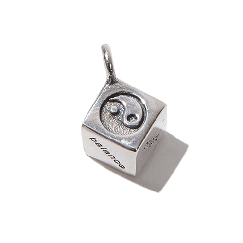 Yin and Yang dice type1 necklace (silver)