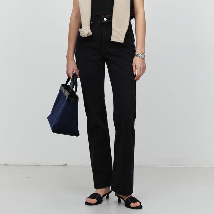 ESSENTIAL SEMI BOOT-CUT JEANS BLACK_UDPA5A206BK