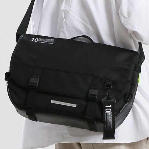 newest magnetic messenger bag (black)