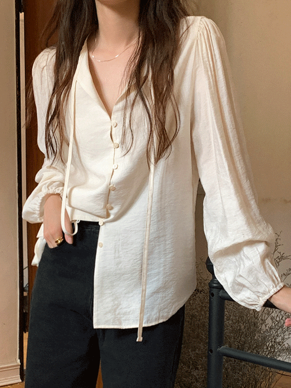 E-FU [Order runaway ⚡ Guest look recommendation ✨] Lenan Tie String Shirring Button Blouse - 4 colors