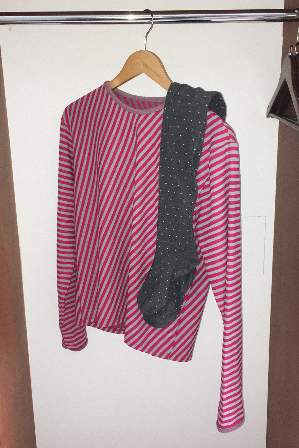 BERC Seoul DIAGONAL STRIPE SLEEVE TOP