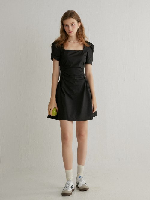 ルーシー ブラック ミニドレス