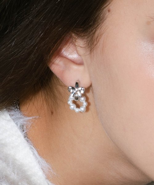 Two-Way Pearl Ribbon Hoop Earrings