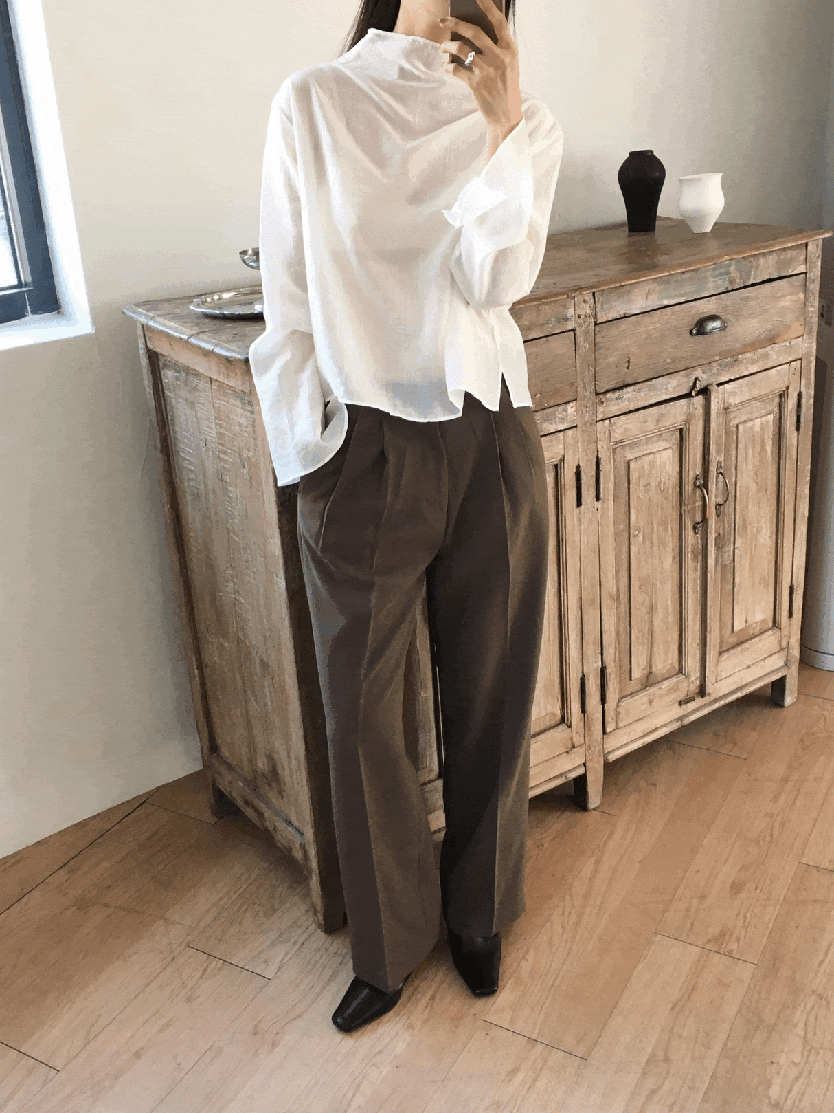Morenine see-through high-neck blouse See-through high-neck blouse Shine blouse