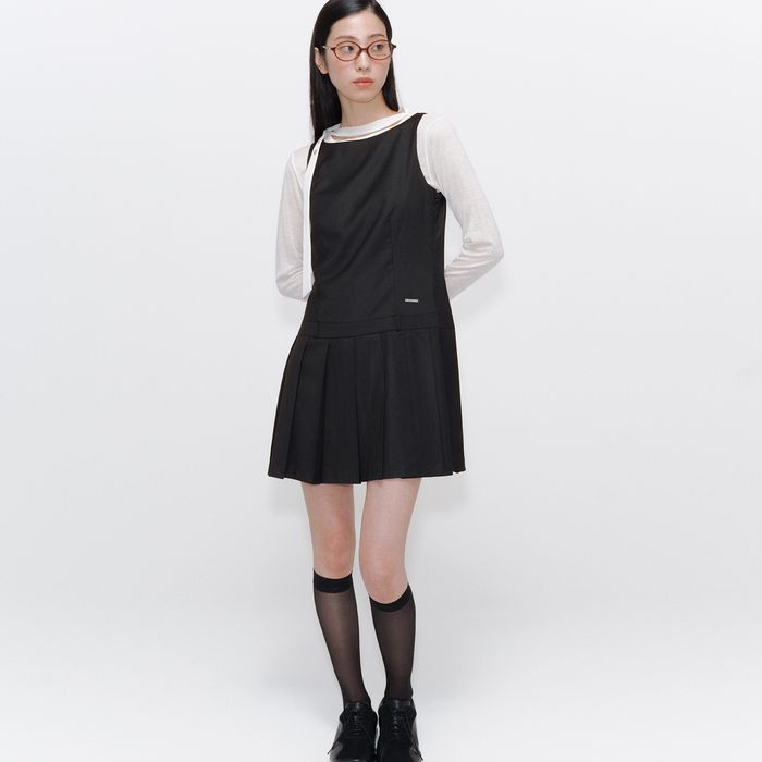 Pleats one piece BLACK