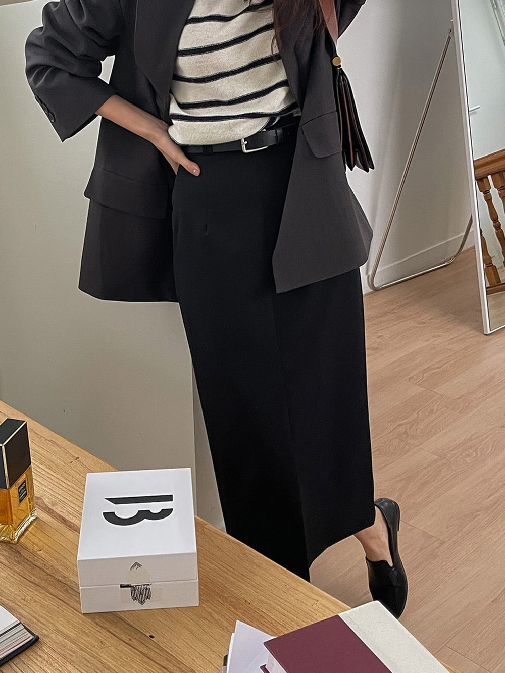 Feminine Basic Slit Skirt