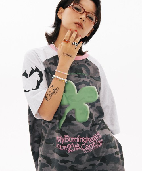 クローバーオーバーフィットラグランTシャツ[カモグレー]