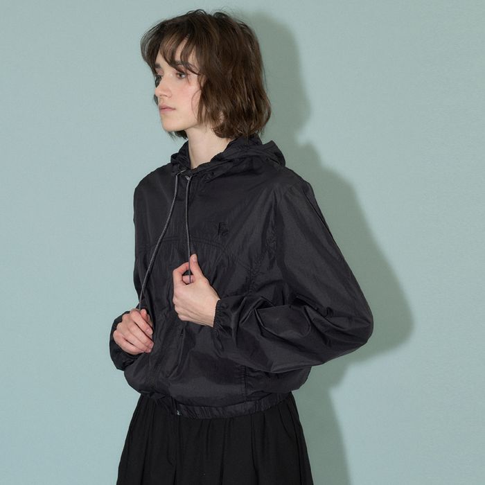 Jey light wind jumper (black)
