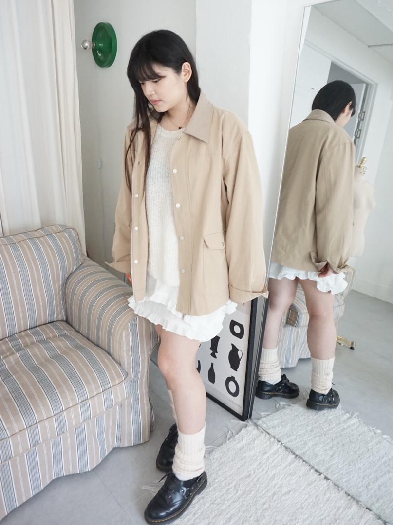 Hi, hi, hi. [spring] Safari bomber jacket beige