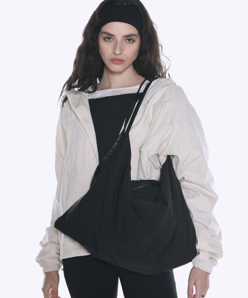 Cloud Handle Cross Nylon Big Bobu-Sang Shoulder Bag [Black]