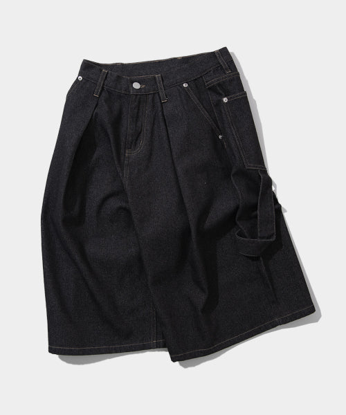 One Tuck Back Pocket Denim Embroidered Bermuda Wide Half Pants [Black Denim]