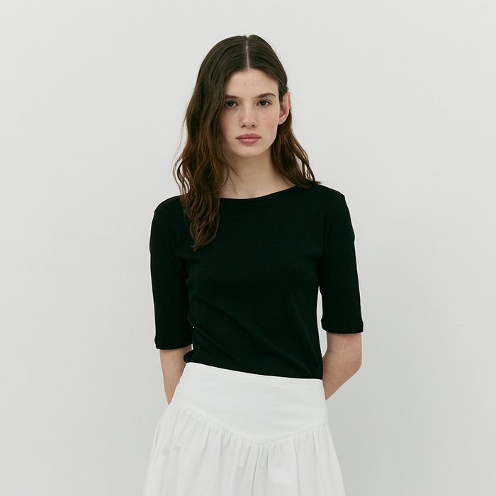 Boat Neck Half-Sleeve T-Shirt_Black