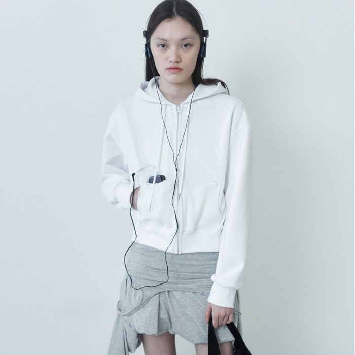 ZIPPER POCKET HOODIE / WHITE